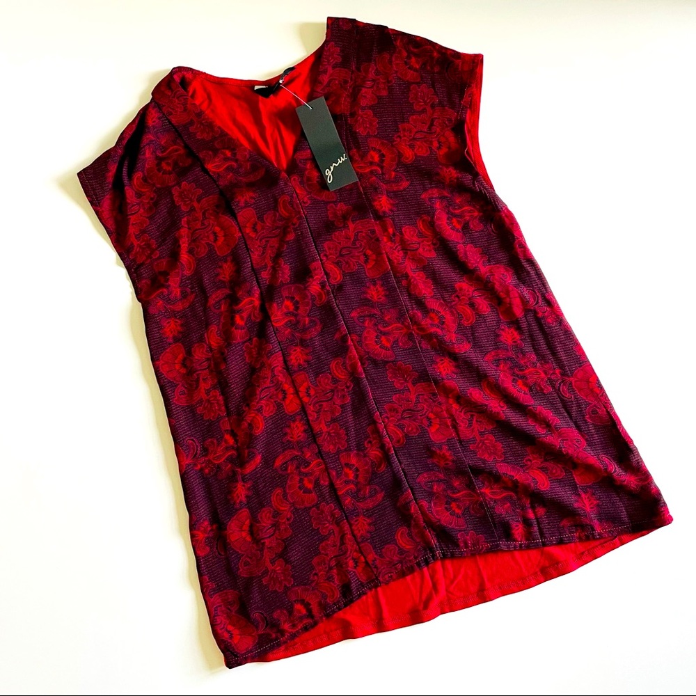NWT GNW Sleeveless Blouse Red Black Floral Small